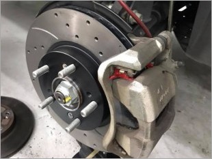 https://www.mycarforum.com/uploads/sgcarstore/data/2/slotted rotor brake pad_63788_1_96584_1_crop.jpg